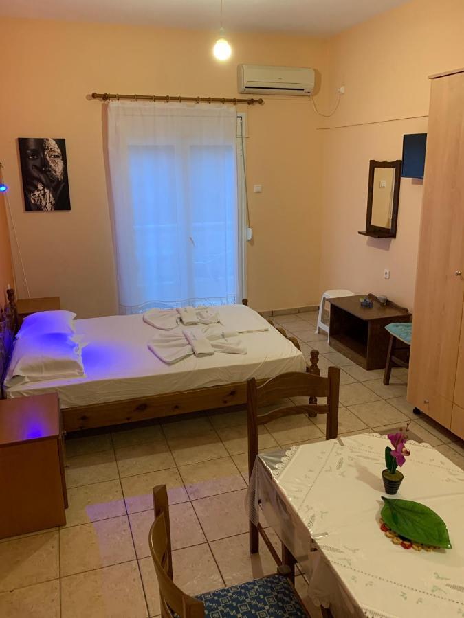 Kostas Rooms Votsi  Luaran gambar