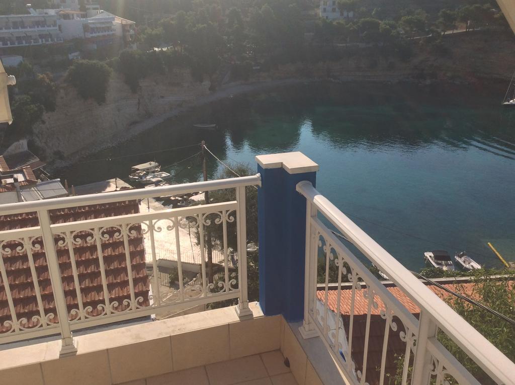 Kostas Rooms Votsi  Luaran gambar