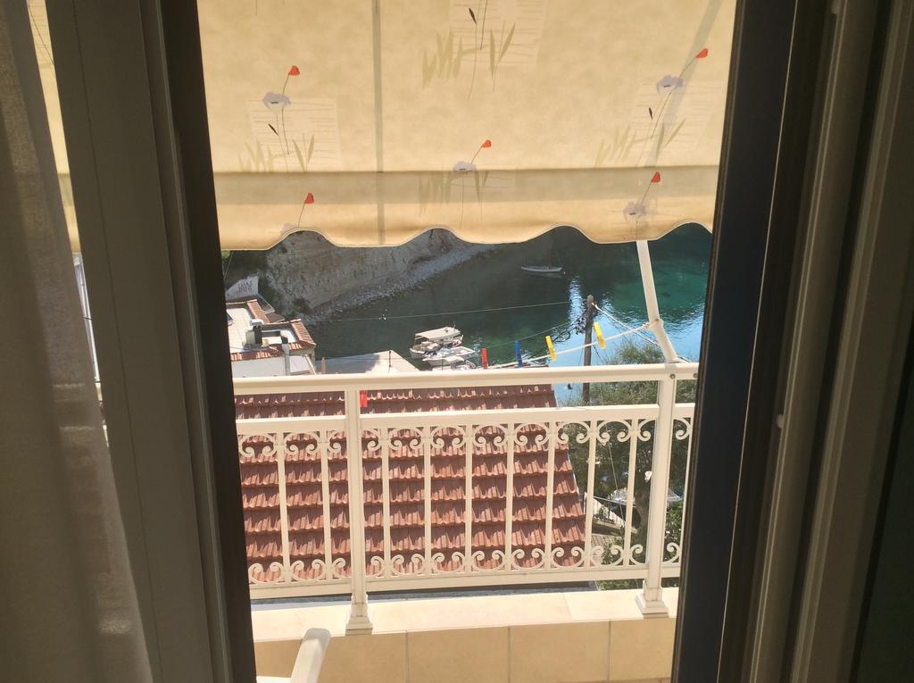 Kostas Rooms Votsi  Luaran gambar