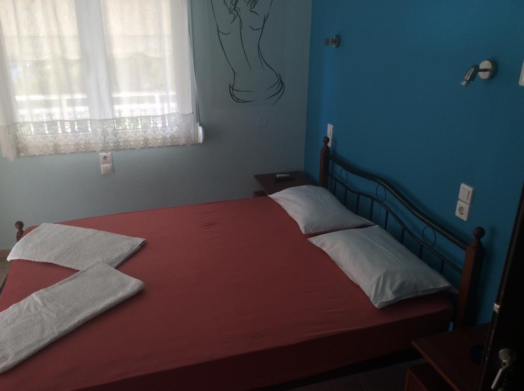 Kostas Rooms Votsi  Luaran gambar